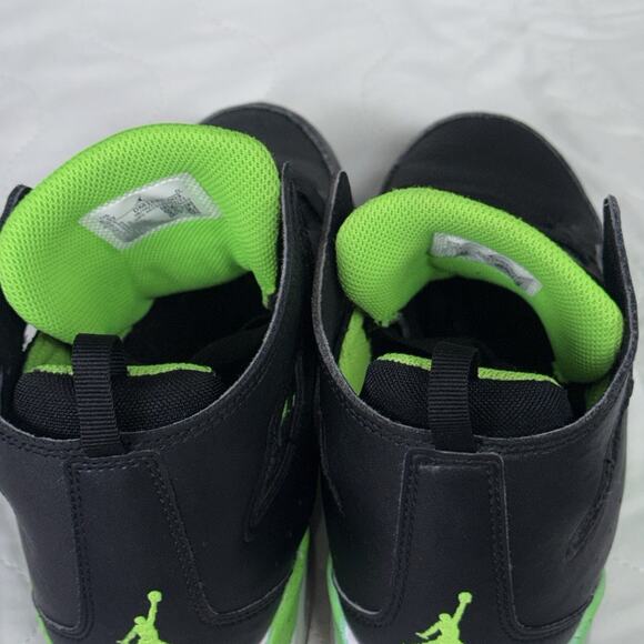 Nike Air Jordan 6 Retro GS Electric Green Black DM1685-003 Boys Size 6.5Y. 2021 main image 7